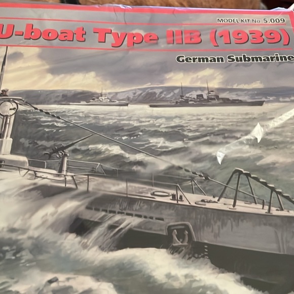ICM U-Boat Type II B (1939) Model Kit - Picture 5 of 7